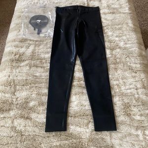 NWT Blackmilk JF Blackberry Leggings Medium